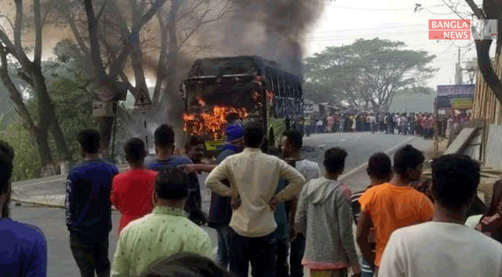 ফরিদপুরে বাসচাপায় বাবা-মেয়েসহ তিনজন নিহত 