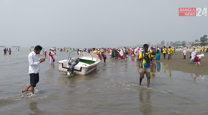 বদলে যাচ্ছে কুয়াকাটার চিরচেনা রূপ