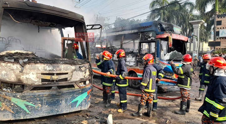 আশুলিয়ায় মোটরসাইকেল আরোহী নিহত, প্রতিবাদে ২ বাসে আগুন