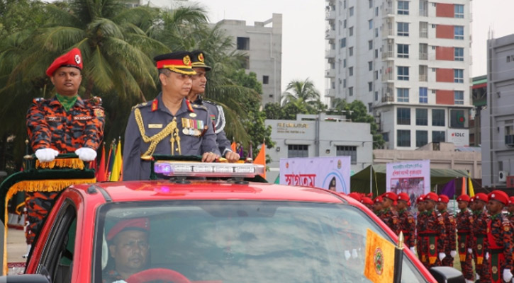 ফায়ার ফাইটারদের দেশের সেবায় নিয়োজিত থাকার আহ্বান ডিজির 