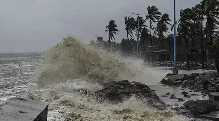 মোখার প্রভাবে ৬ জেলায় জলোচ্ছ্বাসের শঙ্কা