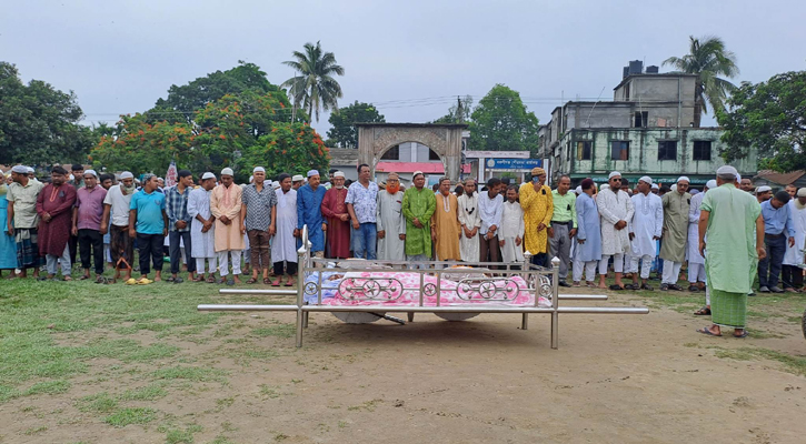 সাংবাদিক নাদিমের প্রথম জানাজা অনুষ্ঠিত