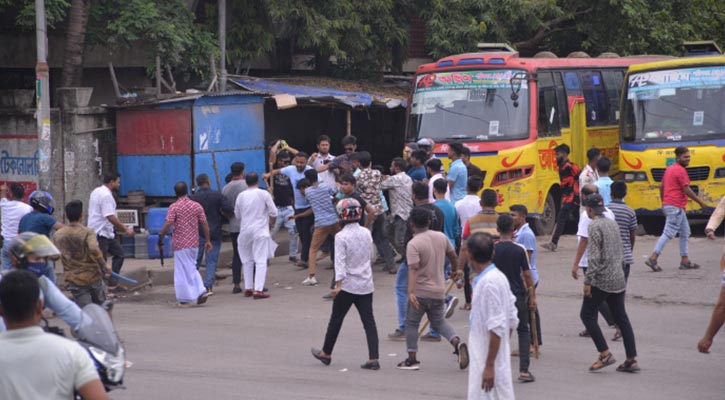 রাজনৈতিক পরিস্থিতি সংঘর্ষের দিকে গড়ানোর আশঙ্কা