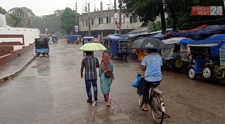 ভোলায় চারদিনের টানা বর্ষণে বিপর্যস্ত জনজীবন