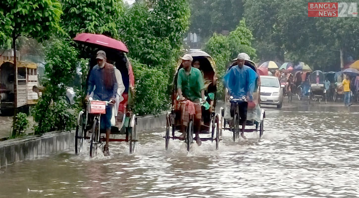 টানা বৃষ্টি-জলাবদ্ধতায় বিপাকে রাজধানীর নিম্ন আয়ের মানুষ