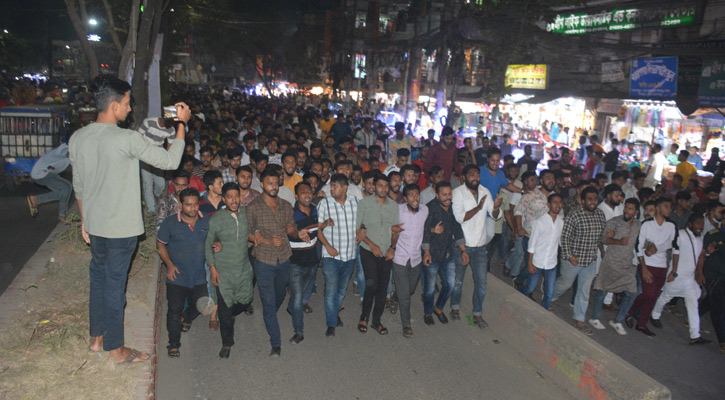 তফসিলকে স্বাগত জানিয়ে নারায়ণগঞ্জ ছাত্রলীগের আনন্দ মিছিল