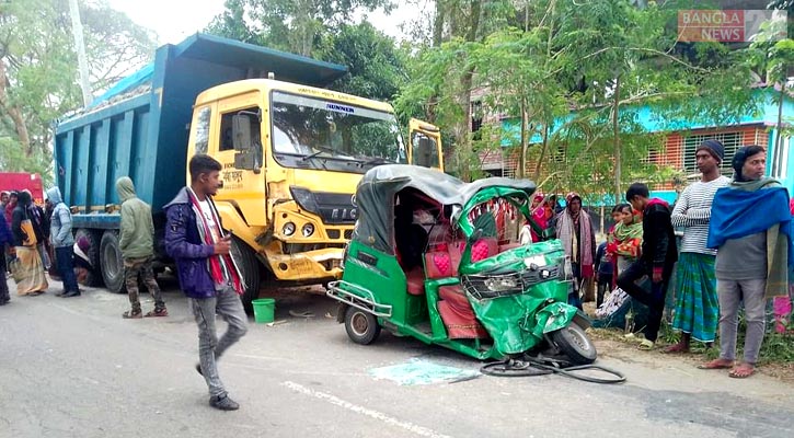 ভাঙ্গুড়ায় অটোরিকশাকে ট্রাকের ধাক্কা, নারী নিহত