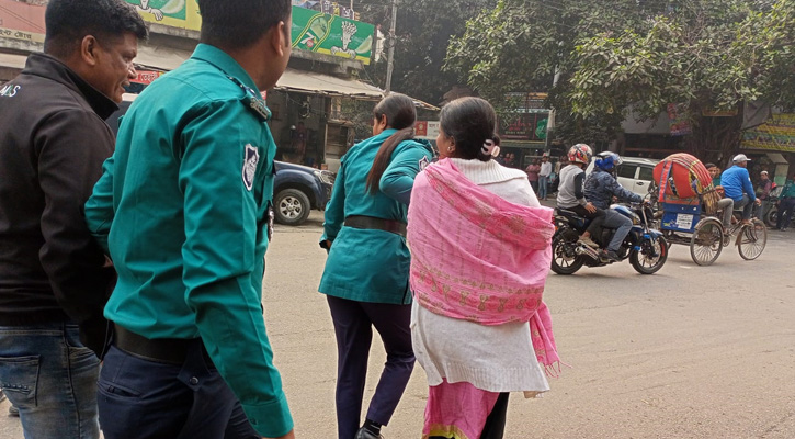 মিরপুরে পুলিশি বাধায় বিএনপির কালো পতাকা মিছিল পণ্ড