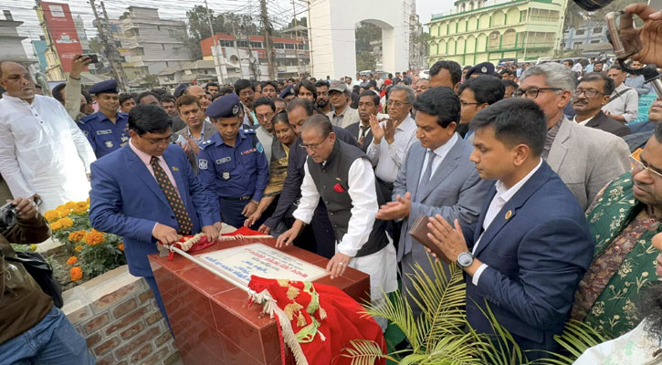 ফরিদপুরে ‘পিতা’ ও ‘মুজিব মঞ্চ’র উদ্বোধন করলেন প্রাণিসম্পদমন্ত্রী 