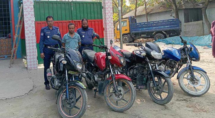 চোরাই মোটরসাইকেল কেনাবেচা করতেন ইউপির উদ্যোক্তা