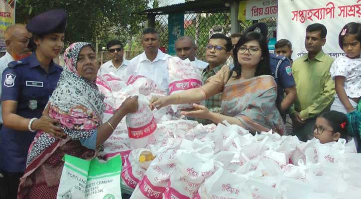 চুয়াডাঙ্গায় সাশ্রয়ী মূল্যে পণ্যসামগ্রী বিক্রি