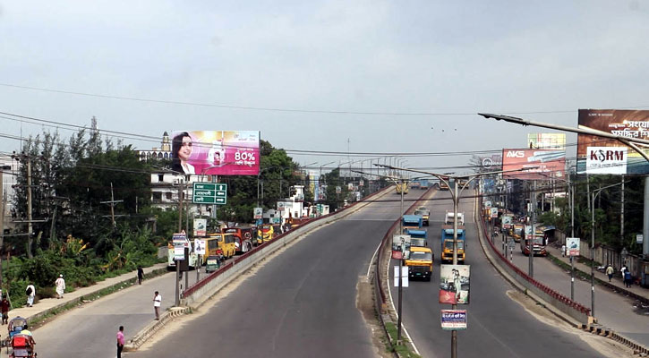 ঈদযাত্রা নির্বিঘ্নে, মহাসড়কের ফেনীর ২৭ কিলোমিটারে নেই যানজট