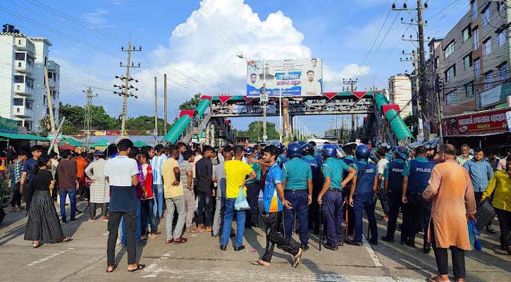 শাবিপ্রবিতে পুলিশের বাধা উপেক্ষা করে কোটাবিরোধীদের  অবস্থান