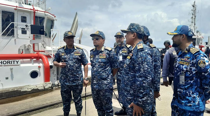 দেশবিরোধী অপতৎপরতা রোধে সশস্ত্র বাহিনী কাজ করে যাবে: নৌবাহিনী প্রধান