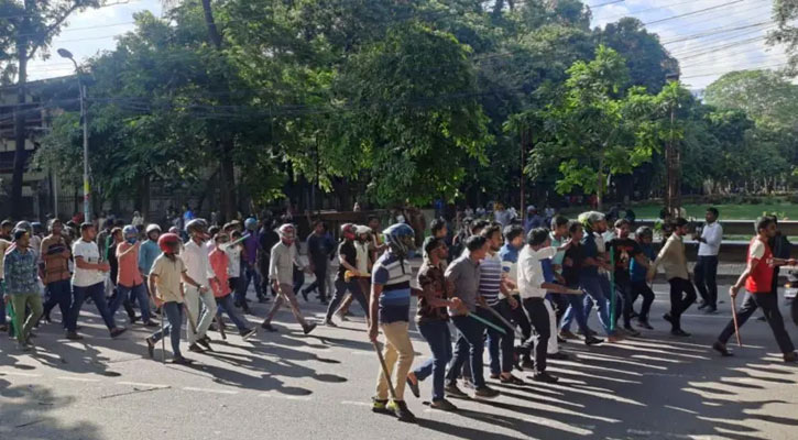 হামলাকারী ছাত্রলীগ নেতাদের বিরুদ্ধে ব্যবস্থা নিতে কমিটি করেছে ঢাবি 