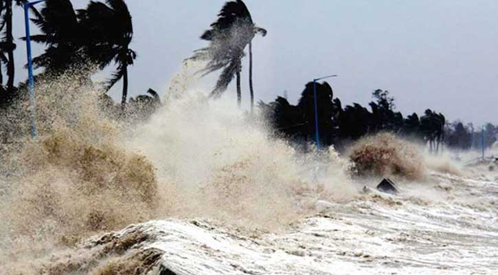 নিম্নচাপে সাগর উত্তাল, সমুদ্রবন্দরে ১ নম্বর সংকেত